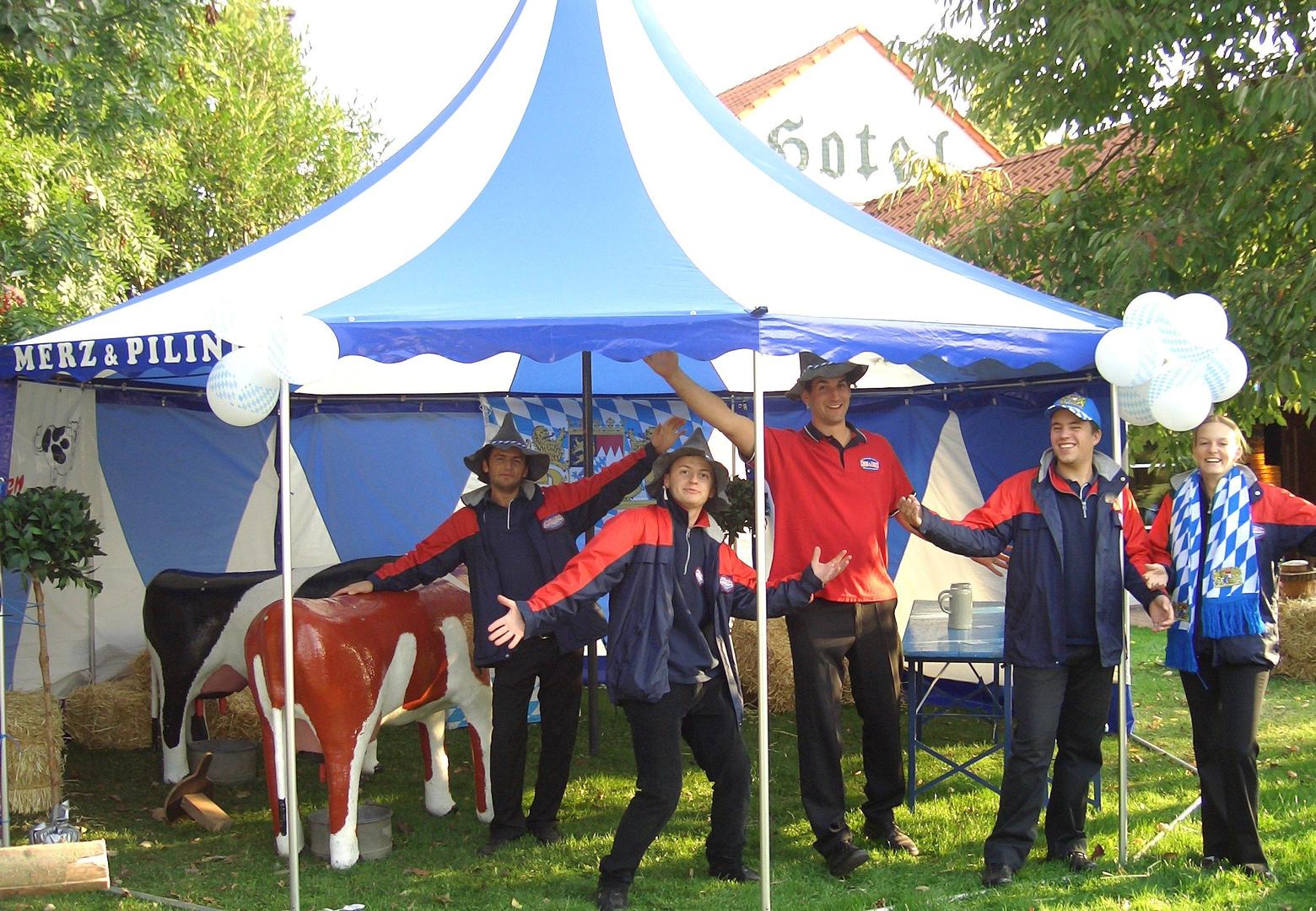 Weihnachtsdekoration mieten & vermieten - Oktoberfest in Düsseldorf