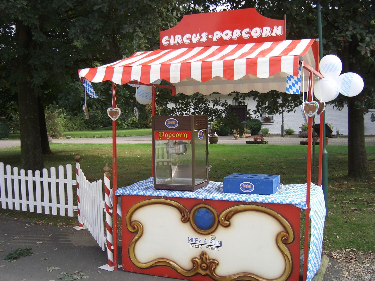 Weihnachtsdekoration mieten & vermieten - Oktoberfest in Düsseldorf