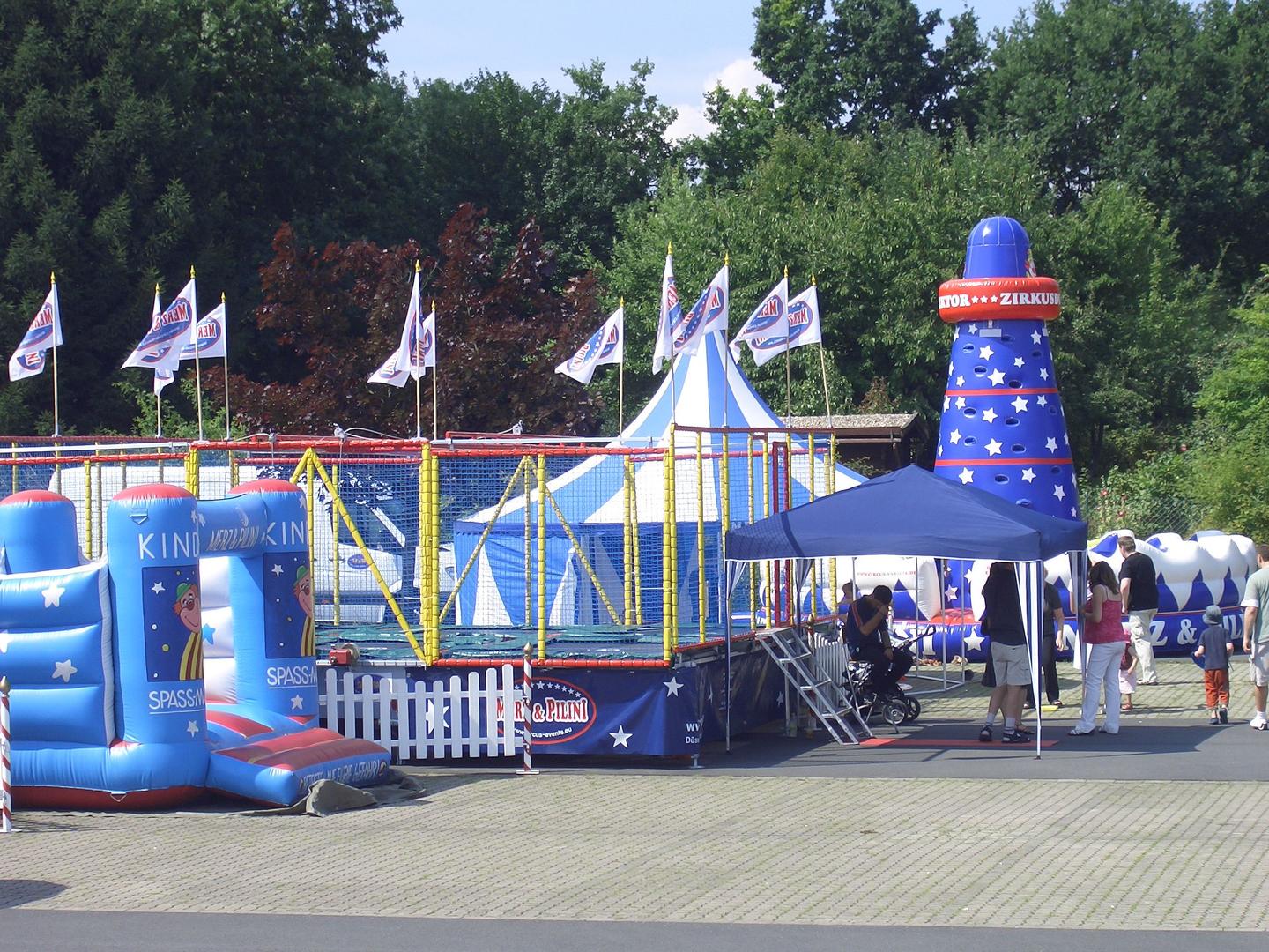Karussell mieten & vermieten - Dekoration Circus-Variete-Jahrmarkt-Kirmes in Düsseldorf