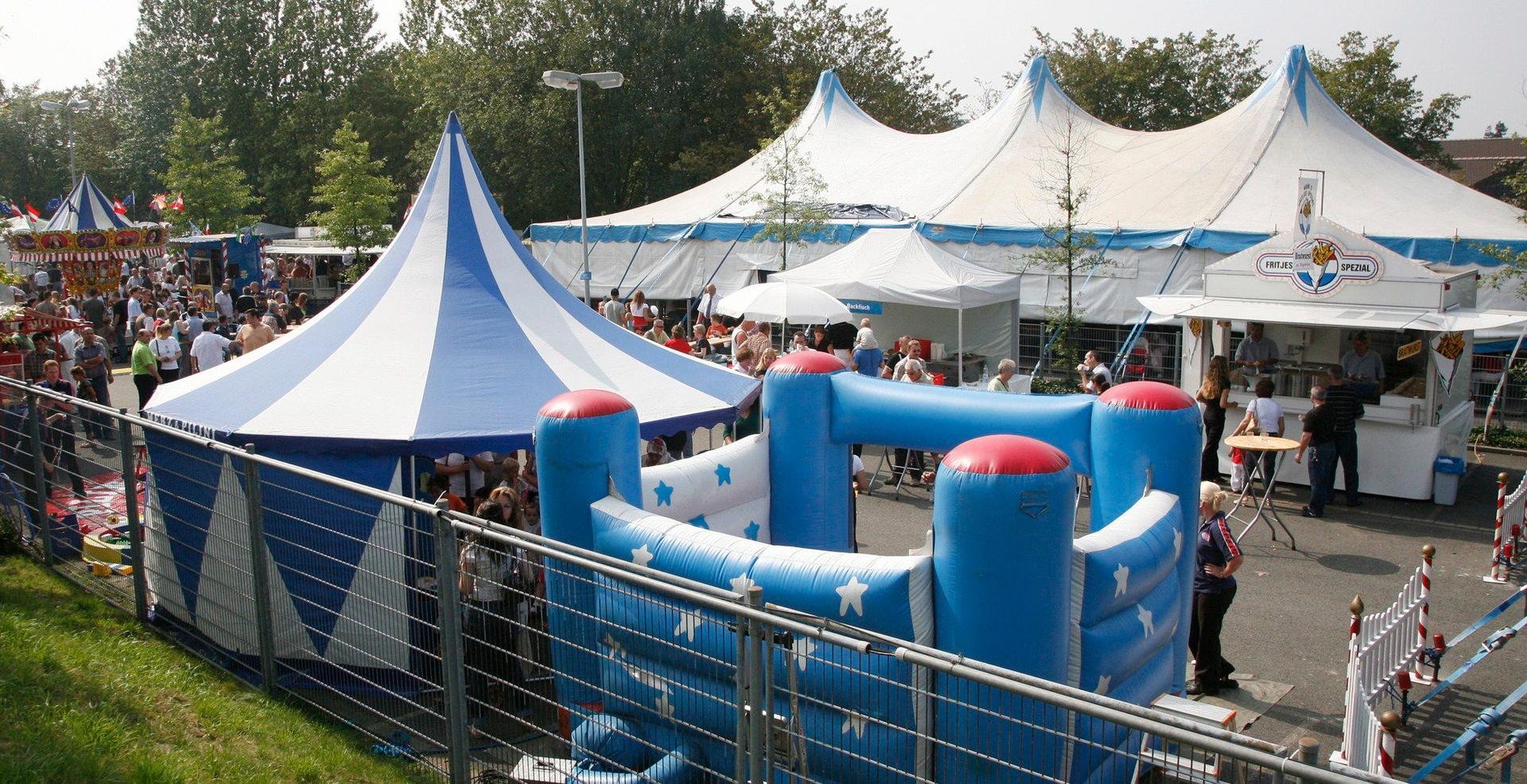 Trampoline mieten & vermieten - Jahrmarkt-Kirmes-Weihnachtsmarkt für Betriebsfest/Show/Messe in Düsseldorf