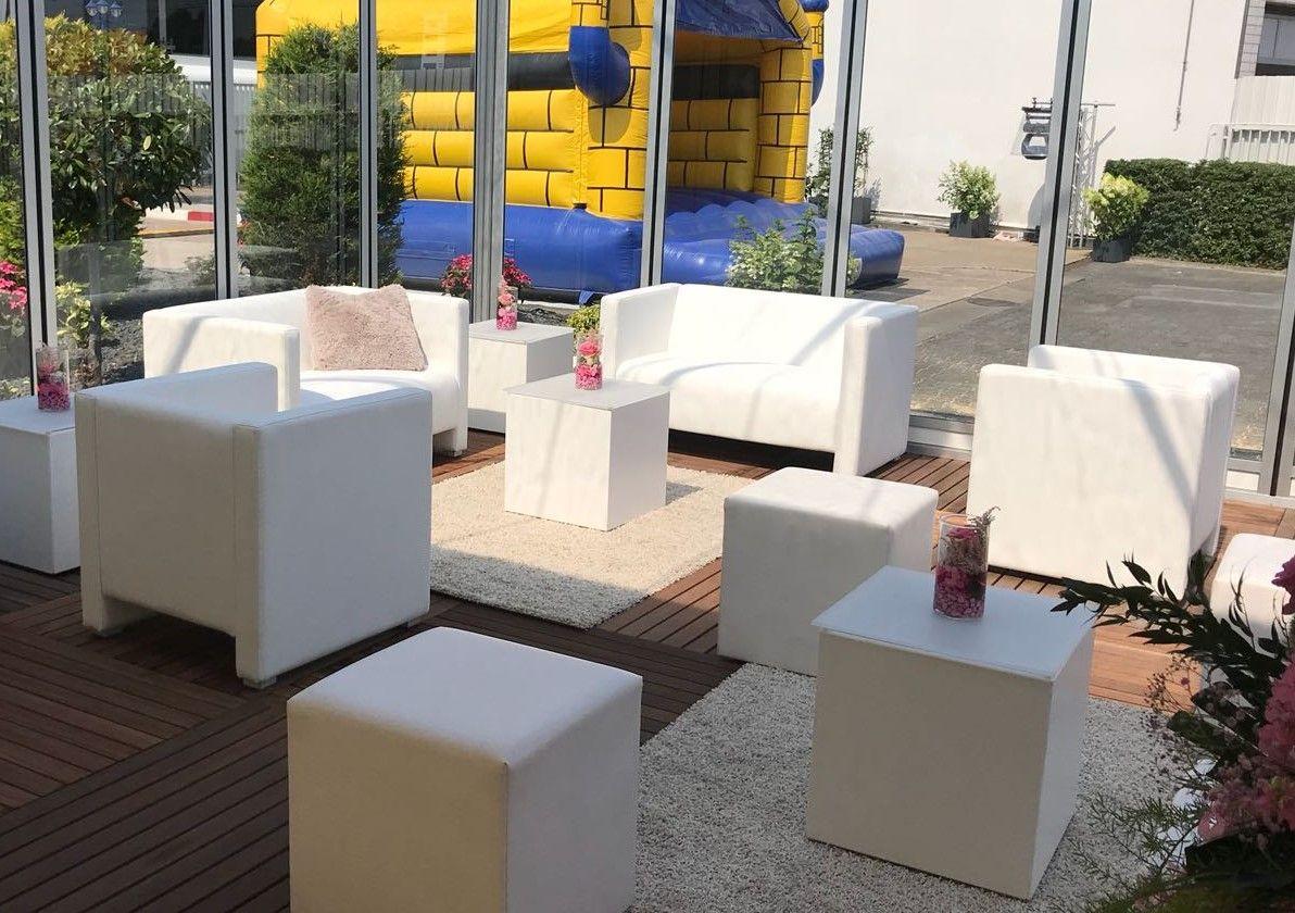 Loungemöbel mieten & vermieten - Sitzwürfel mieten – Weißer Loungecube (45×45 cm) aus Kunstleder in Wuppertal