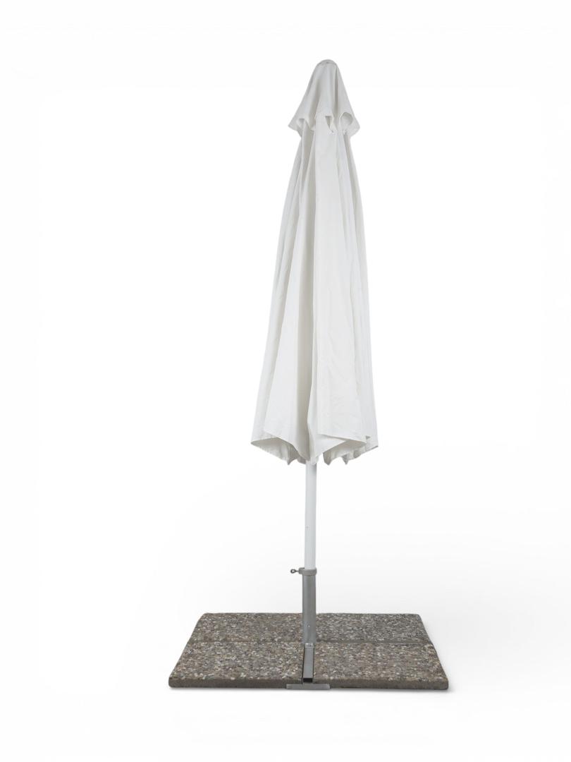 Sonnenschirme mieten & vermieten - Marktschirm mieten (400×400 cm) – Großer Sonnenschirm in Weiß inkl. 40kg Ständer in Wuppertal