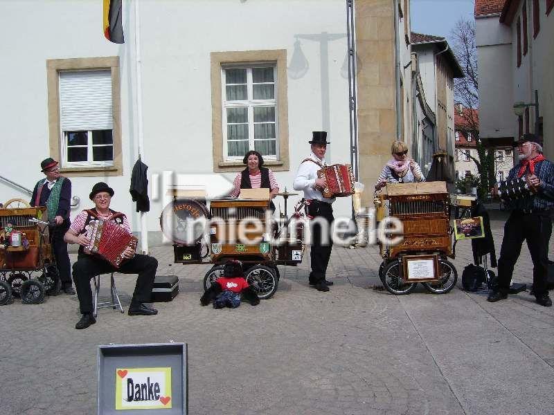 Hochzeitsband mieten & vermieten - Drehorgel & Akkordeon .DAS DUO MIT PAULA & ORJE in Falkensee