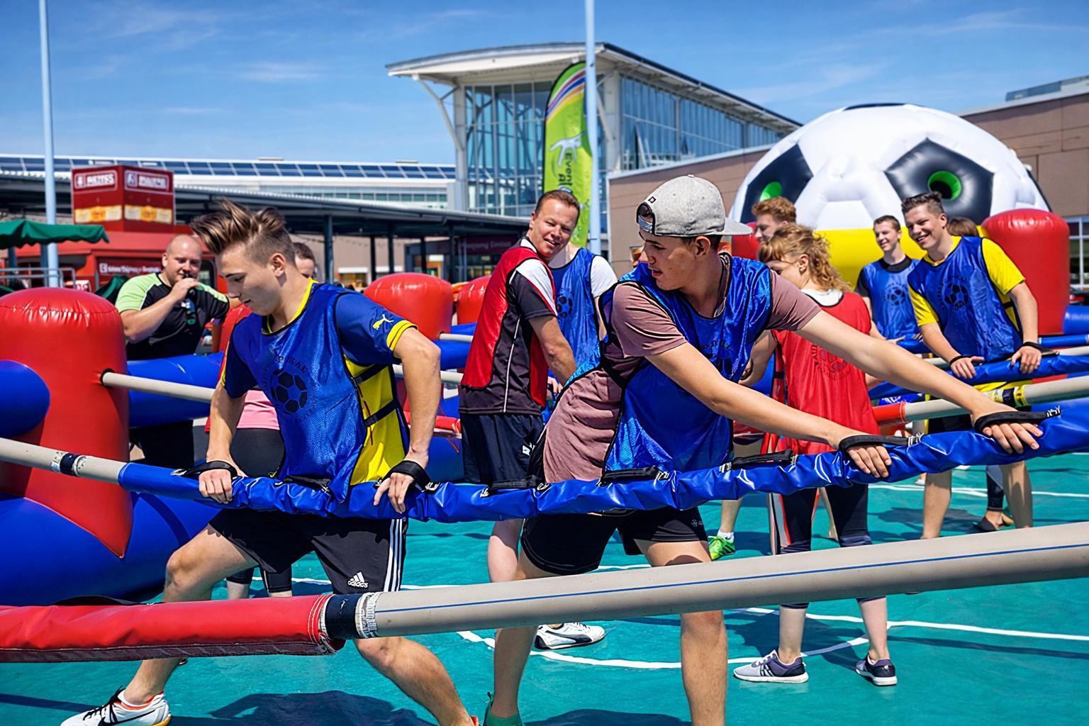 Menschenkicker mieten & vermieten - Menschenkicker / Humankicker / Menschlicher Tischfußball XXL mieten in Bramsche