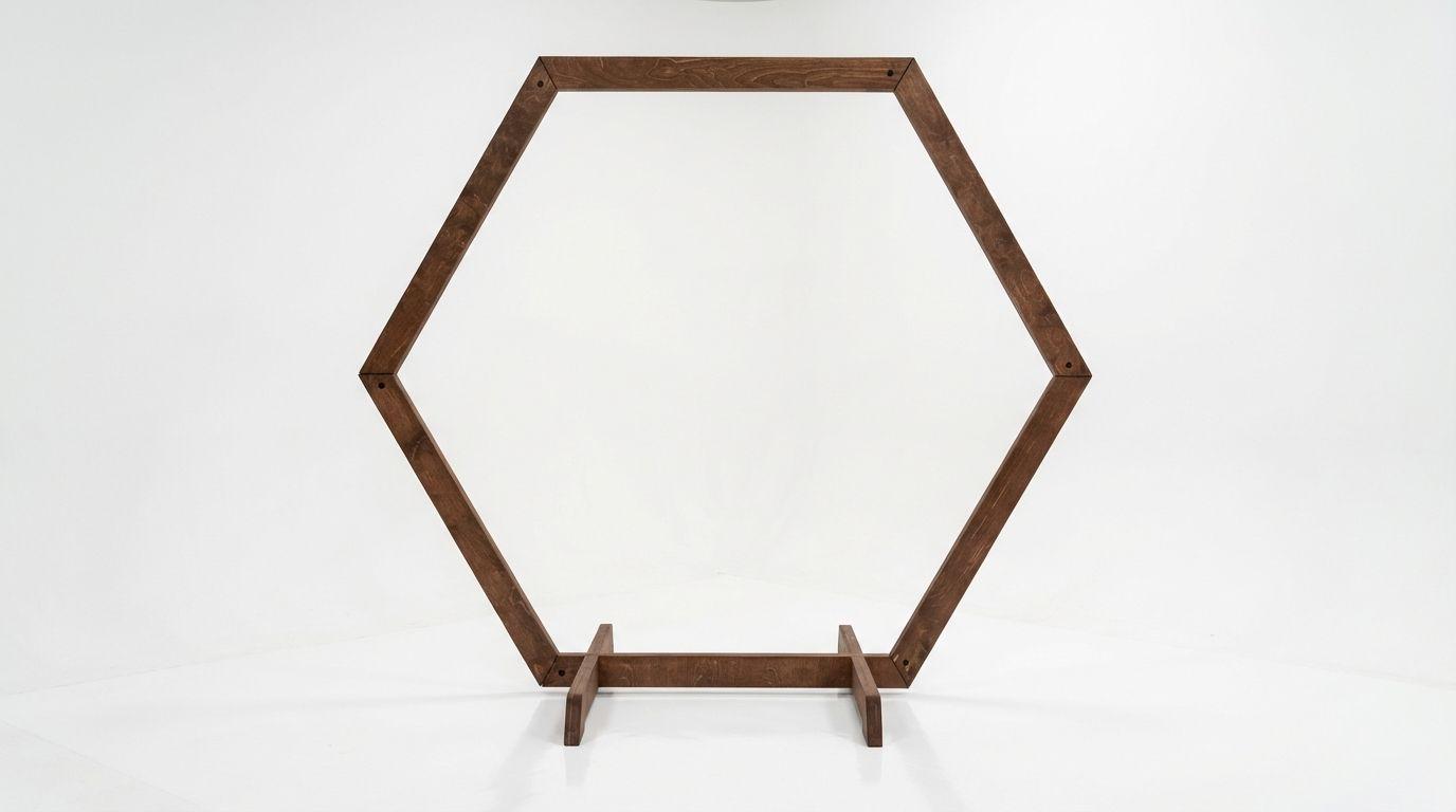 Stehtischhussen mieten & vermieten - Traubogen mieten – Hexagon aus Holz (XXL 220x250 cm) – Boho & Vintage Hochzeit in Wuppertal