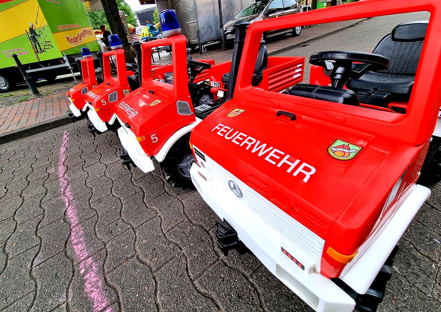 Funcars mieten & vermieten - Feuerwehr-Tret-Unimog-Parcours mieten in Bramsche