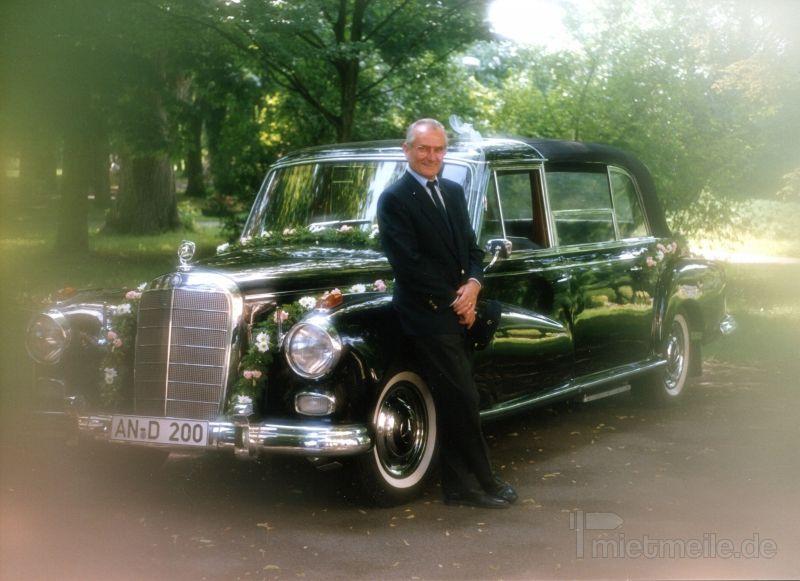 Oldtimer mieten & vermieten - Mercedes 300 d Adenauer Landaulet mit Chauffeur in Ansbach