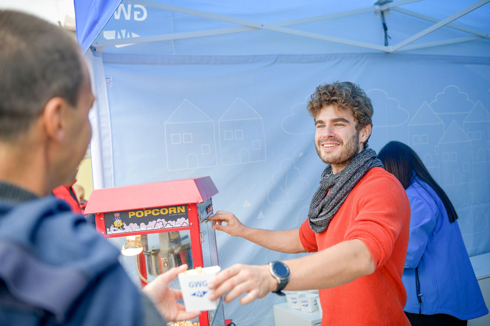 Popcornmaschine mieten & vermieten - Popcornmaschine mit Unterwagen mieten in München