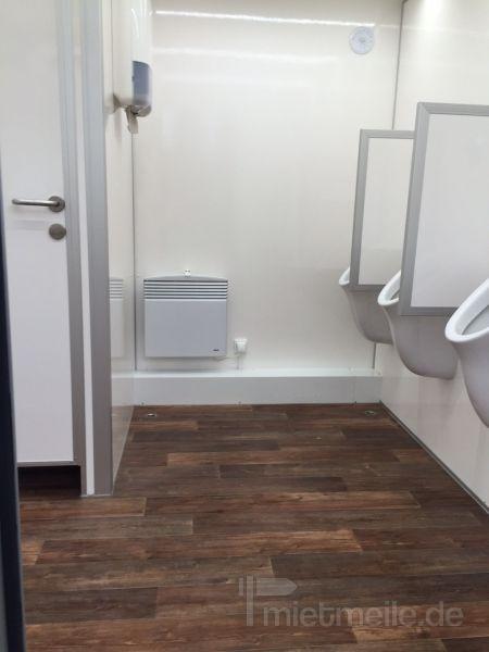 Toilettenwagen mieten & vermieten - Toilettenwagen Duschwagen Baustellentoilette in Holdorf
