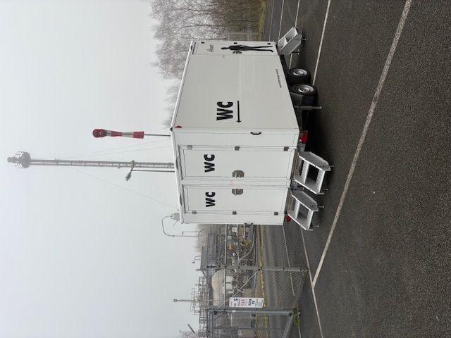 Toilettenwagen mieten & vermieten - Toilettenwagen Duschwagen Baustellentoilette in Holdorf