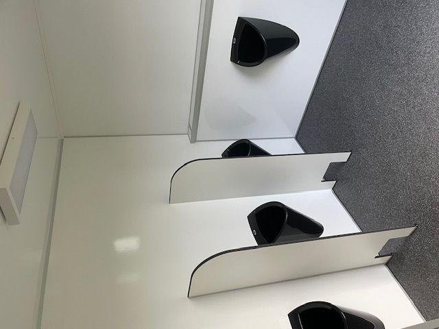 Toilettenwagen mieten & vermieten - Toilettenwagen Duschwagen Baustellentoilette in Holdorf