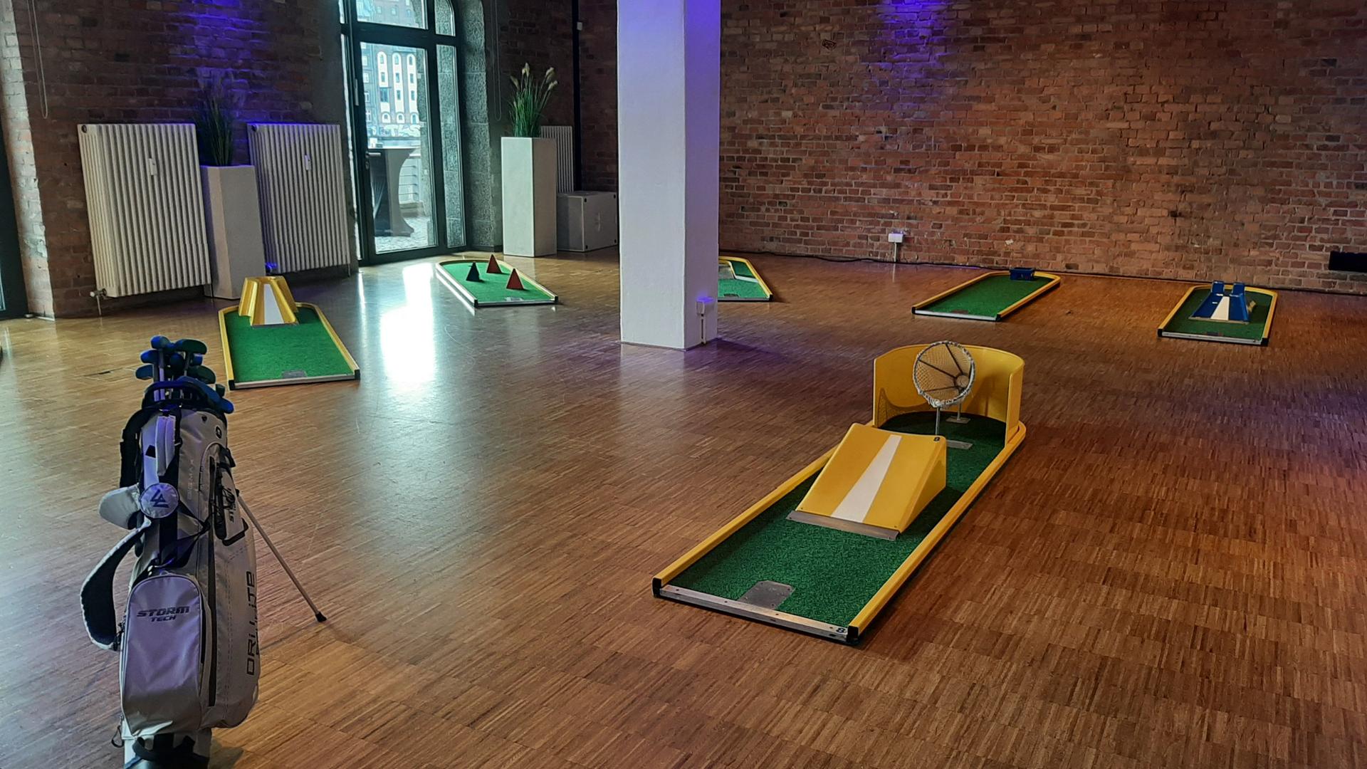 Minigolf mieten & vermieten - Mobile Minigolfbahnen (18 Bahnen zur Auswahl) in Bremen