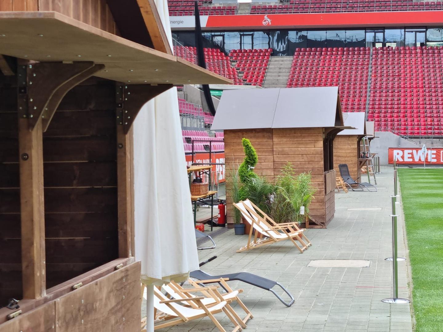 Verkaufsstand mieten & vermieten - Markthütte aus Holz (3x2m) mieten | Ideal für Weihnachtsmärkte & Events in Wuppertal