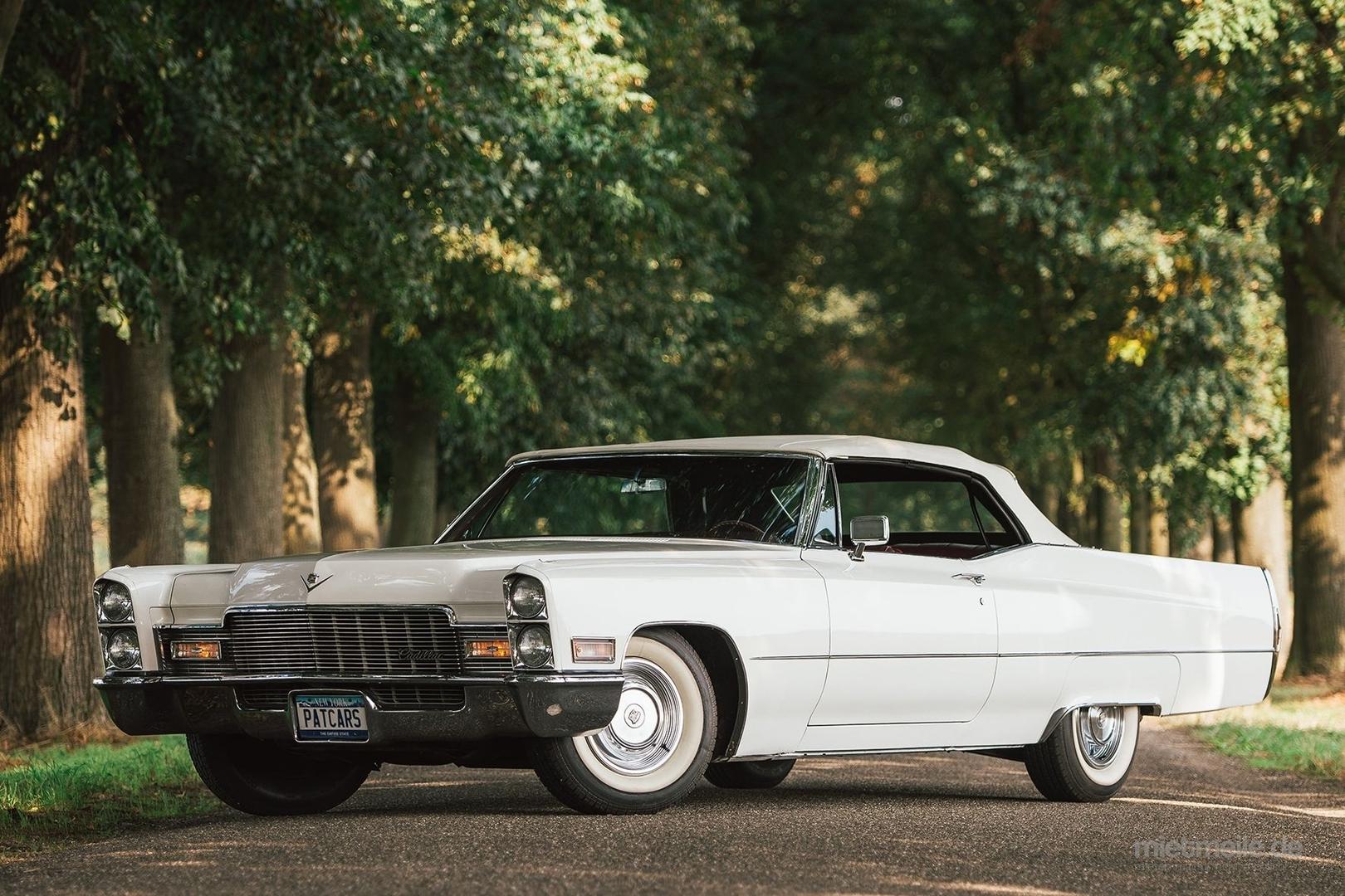Oldtimer mieten & vermieten - Cadillac DeVille Convertible Bj.1968 CABRIOLET für Hochzeitsfahrten mit Chauffeur in Viersen