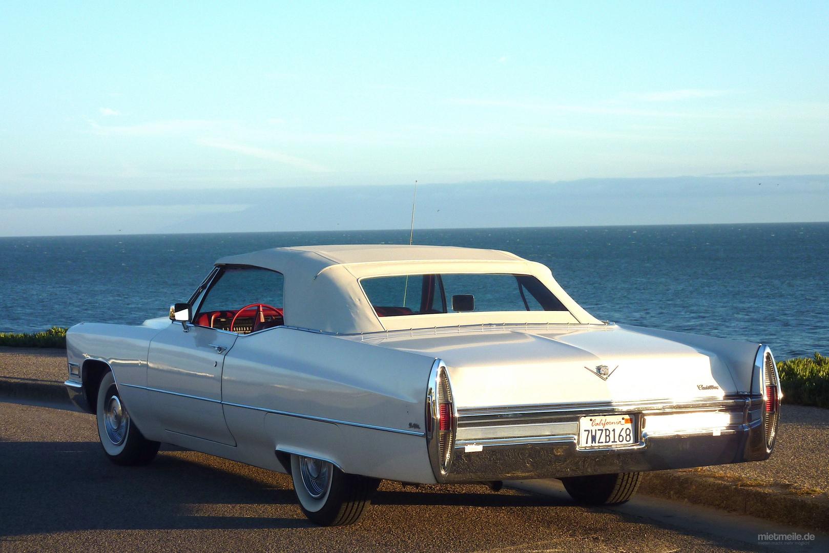 Oldtimer mieten & vermieten - Cadillac DeVille Convertible Bj.1968 CABRIOLET für Hochzeitsfahrten mit Chauffeur in Viersen