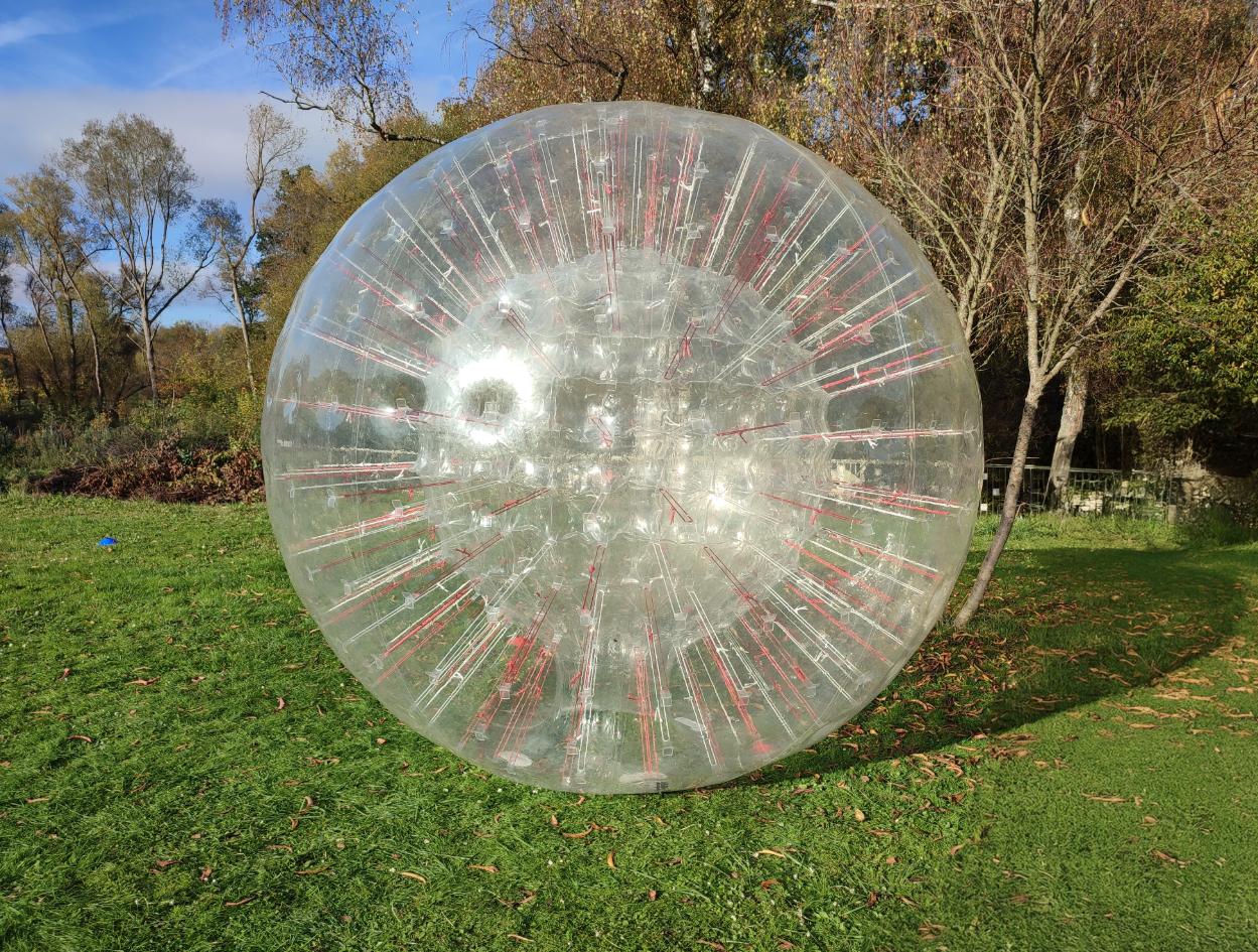 Zorbing mieten & vermieten - Zorbing / Zorb-Bälle / Laufbälle / Mega-Balls in Butzbach