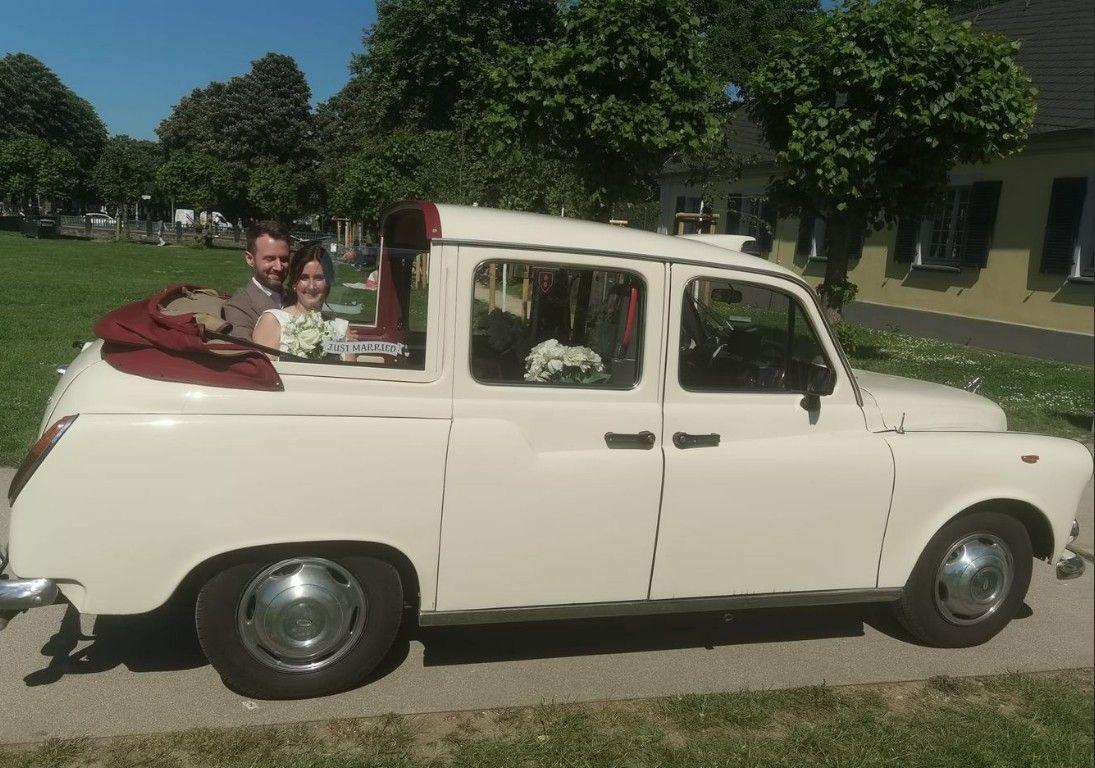 Hochzeitsauto mieten & vermieten - LondonTaxi/Wedding Kutsche in weiss zur Hochzeit-Fotoshooting-Hochzeitsauto-London Taxi in Köln