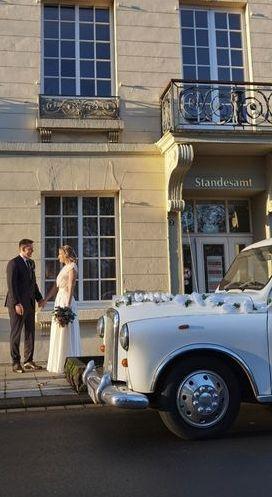 Hochzeitsauto mieten & vermieten - LondonTaxi/Wedding Kutsche in weiss zur Hochzeit-Fotoshooting-Hochzeitsauto-London Taxi in Köln