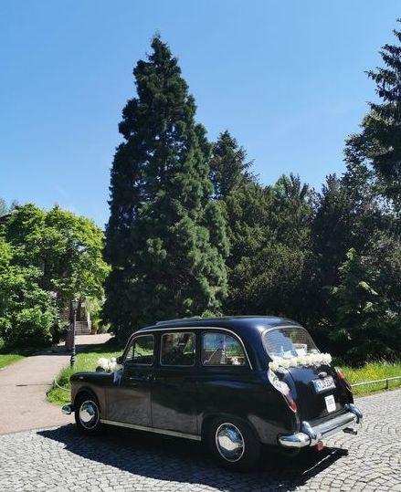Hochzeitsauto mieten & vermieten - LondonTaxi/Wedding Kutsche in weiss zur Hochzeit-Fotoshooting-Hochzeitsauto-London Taxi in Köln