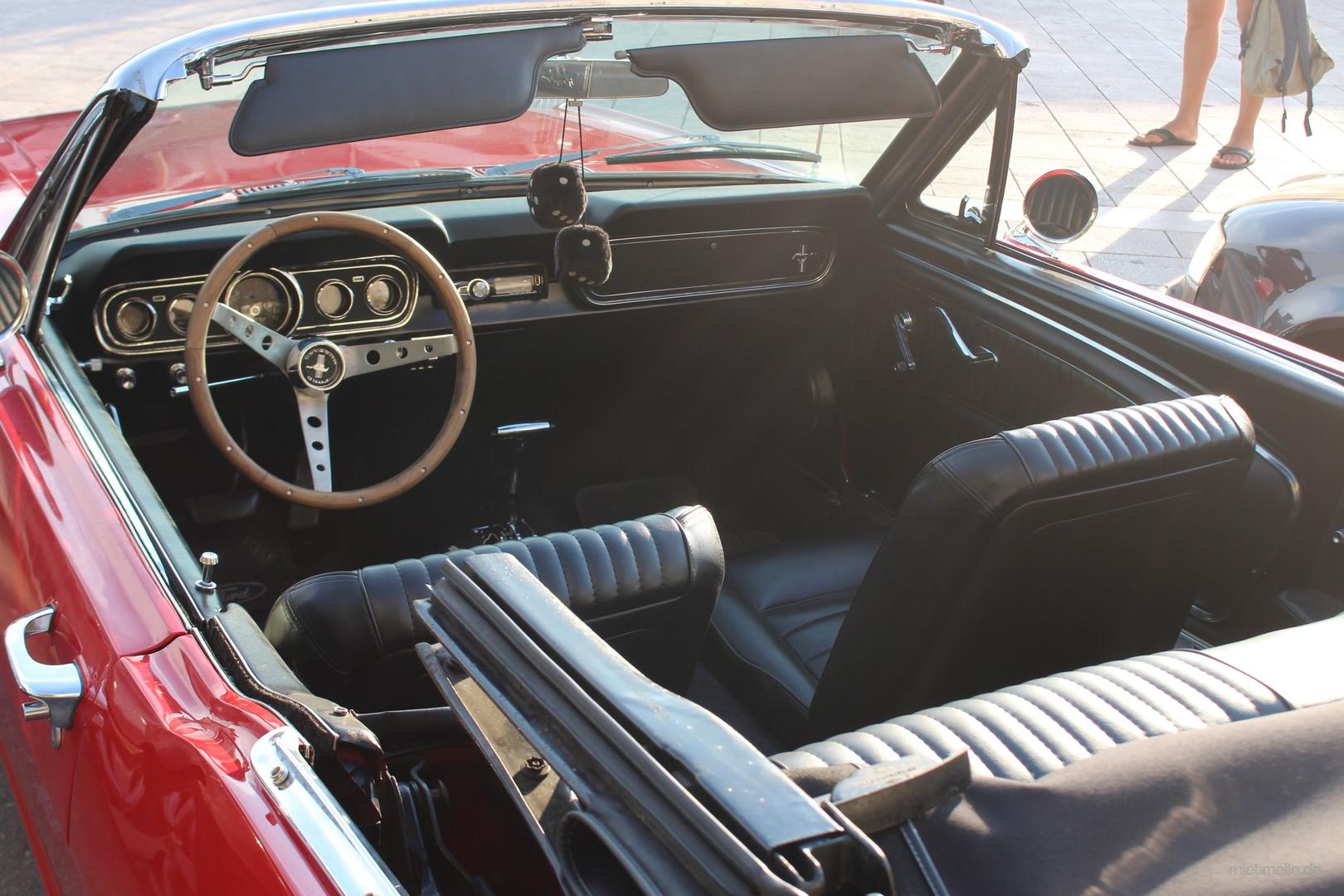 Oldtimer mieten & vermieten - Ford Mustang Cabrio zu vermieten, Hochzeit, Selbstfahrer oder mit Chauffeur. in Göttingen