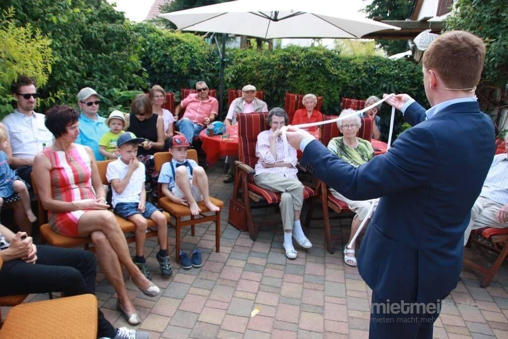 Magier & Zauberer mieten & vermieten - Magier Rene - Ihr Zauberer für beste Unterhaltung auf Ihrer Feier in Elsterwerda
