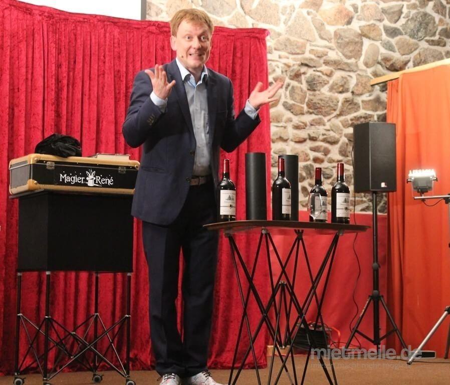 Magier & Zauberer mieten & vermieten - Magier Rene - Ihr Zauberer für beste Unterhaltung auf Ihrer Feier in Elsterwerda