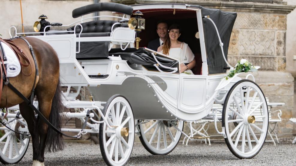 Hochzeitskutsche mieten & vermieten - Hochzeitskutsche; Kutschfahrt; Weisse Kutsche in Lemgo