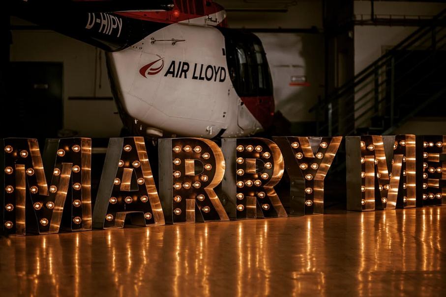 Leuchten & Lampen mieten & vermieten - Vintage Leuchtbuchstaben mieten – XXL Love Letters (70/150 cm) für Hochzeit & Event in Wuppertal