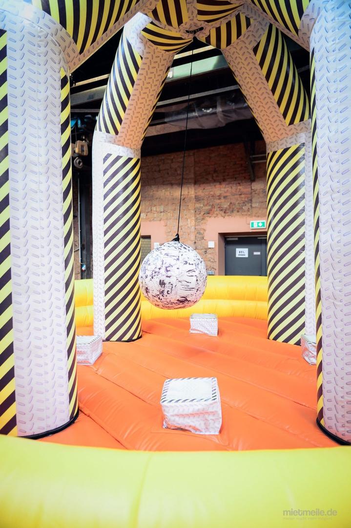 weitere Eventmodule mieten & vermieten - Wrecking Ball / Pendelball / Swing Off / Riesenpendel / Hüpfburg / Menschenkegel in Sankt Ingbert
