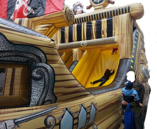Hüpfburg mieten & vermieten - Piratenschiff "mega mit Rutsche" Hüpfburg * in Böblingen