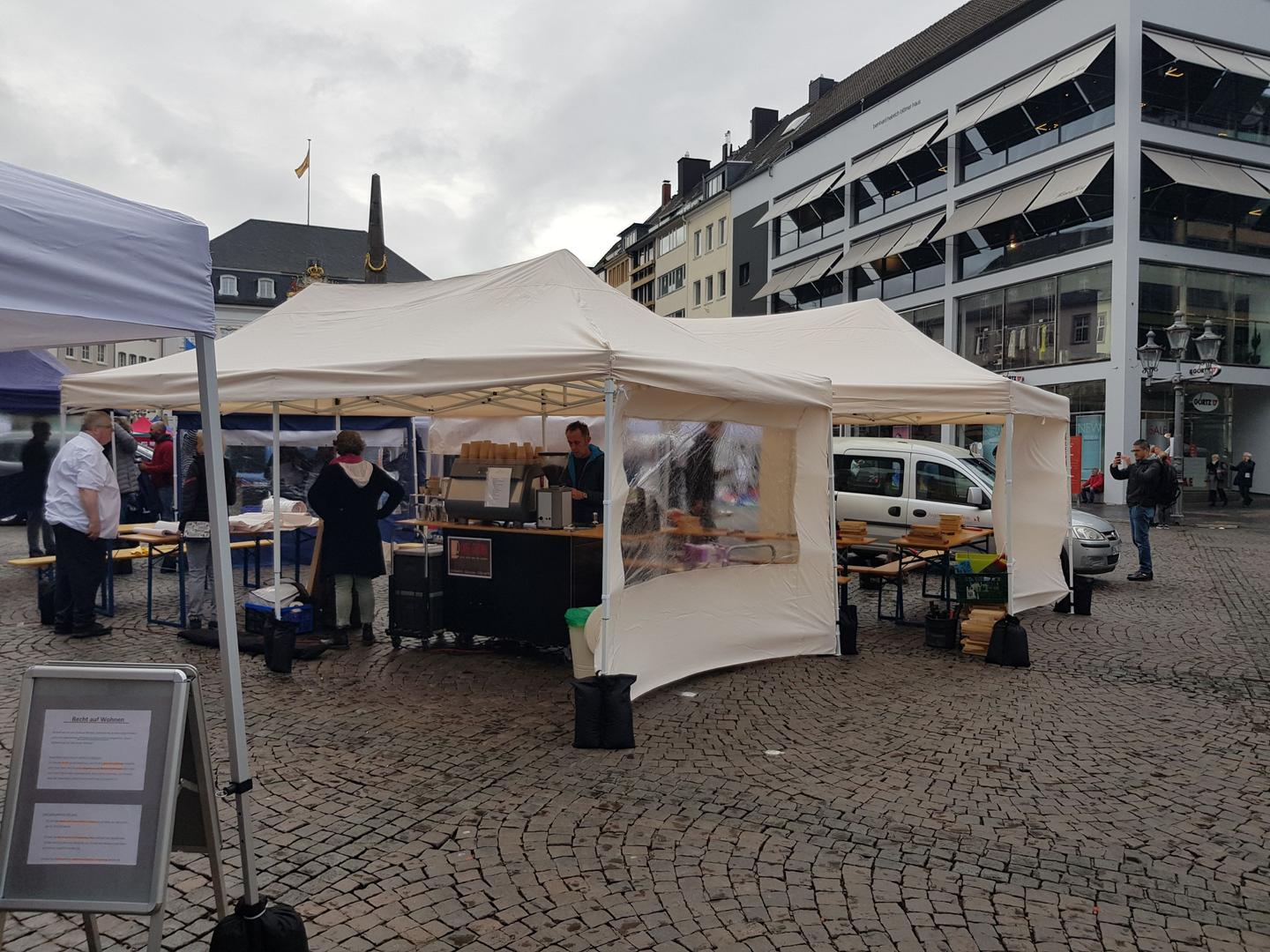 Bierzeltgarnitur mieten & vermieten - Festzeltgarnitur XXL  mit 220x70cm Tisch in Bonn