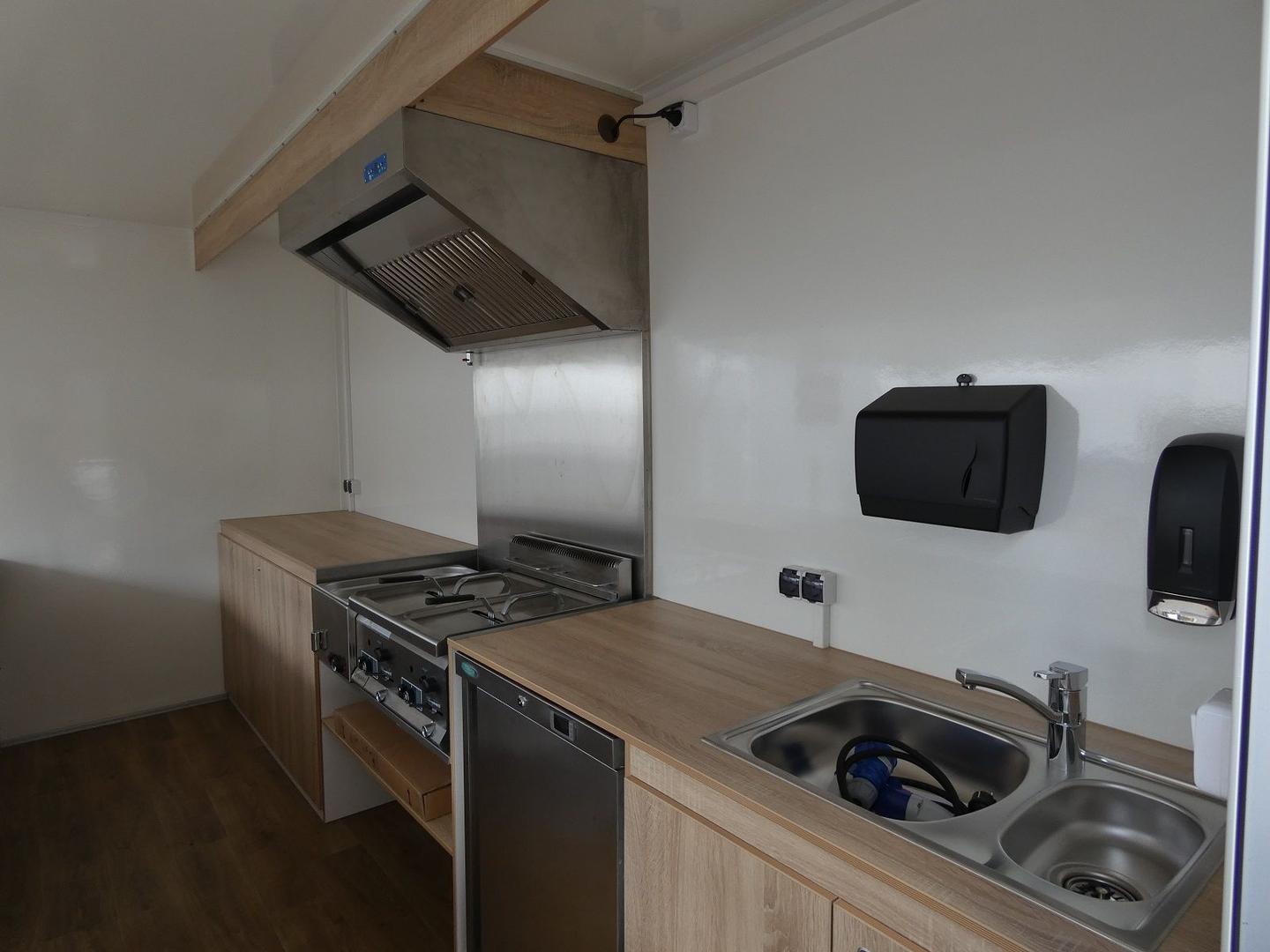 Verkaufsanhänger mieten & vermieten - Imbissanhänger Hofmann HB15401 in Betzdorf