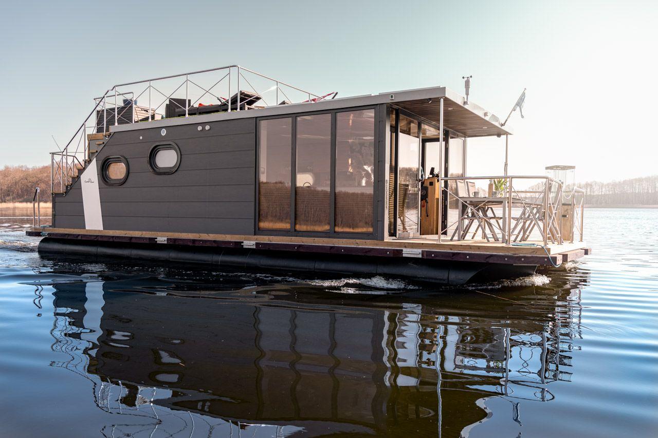 Motorboote mieten & vermieten - my Seahouse Luxus Hausboote mieten auf der Mecklenburgischen Seenplatte! Führerscheinfrei! in Buchholz