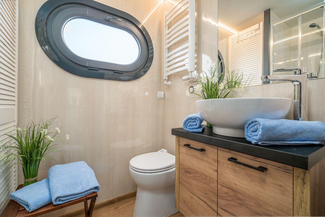 Motorboote mieten & vermieten - my Seahouse Luxus Hausboote mieten auf der Mecklenburgischen Seenplatte! Führerscheinfrei! in Buchholz
