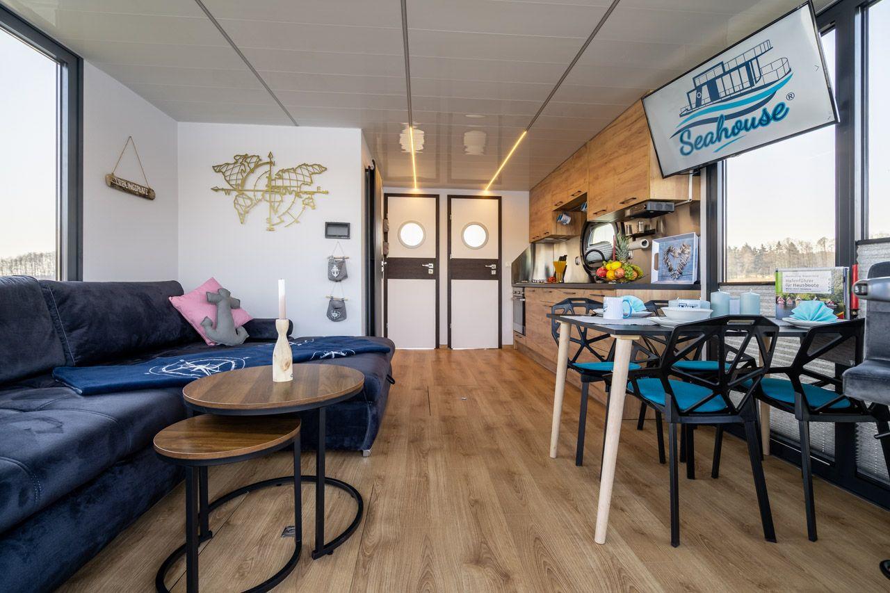 Motorboote mieten & vermieten - my Seahouse Luxus Hausboote mieten auf der Mecklenburgischen Seenplatte! Führerscheinfrei! in Buchholz