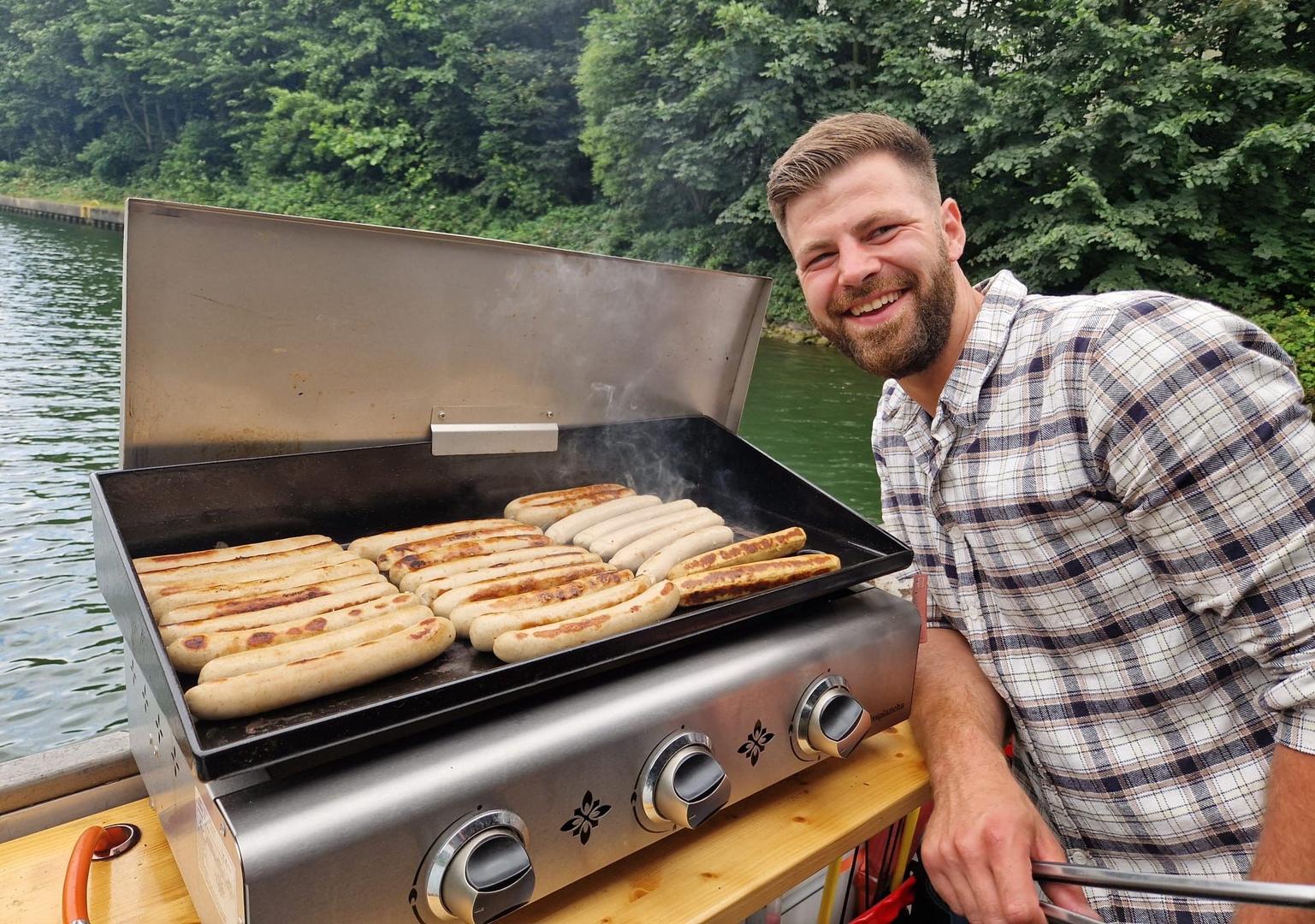 Junggesellenabschied mieten & vermieten - Junggesellenabschied, Geburtstagsparty für bis zu 23 Personen auf dem Partyboot/Partyfloß in Oberhausen
