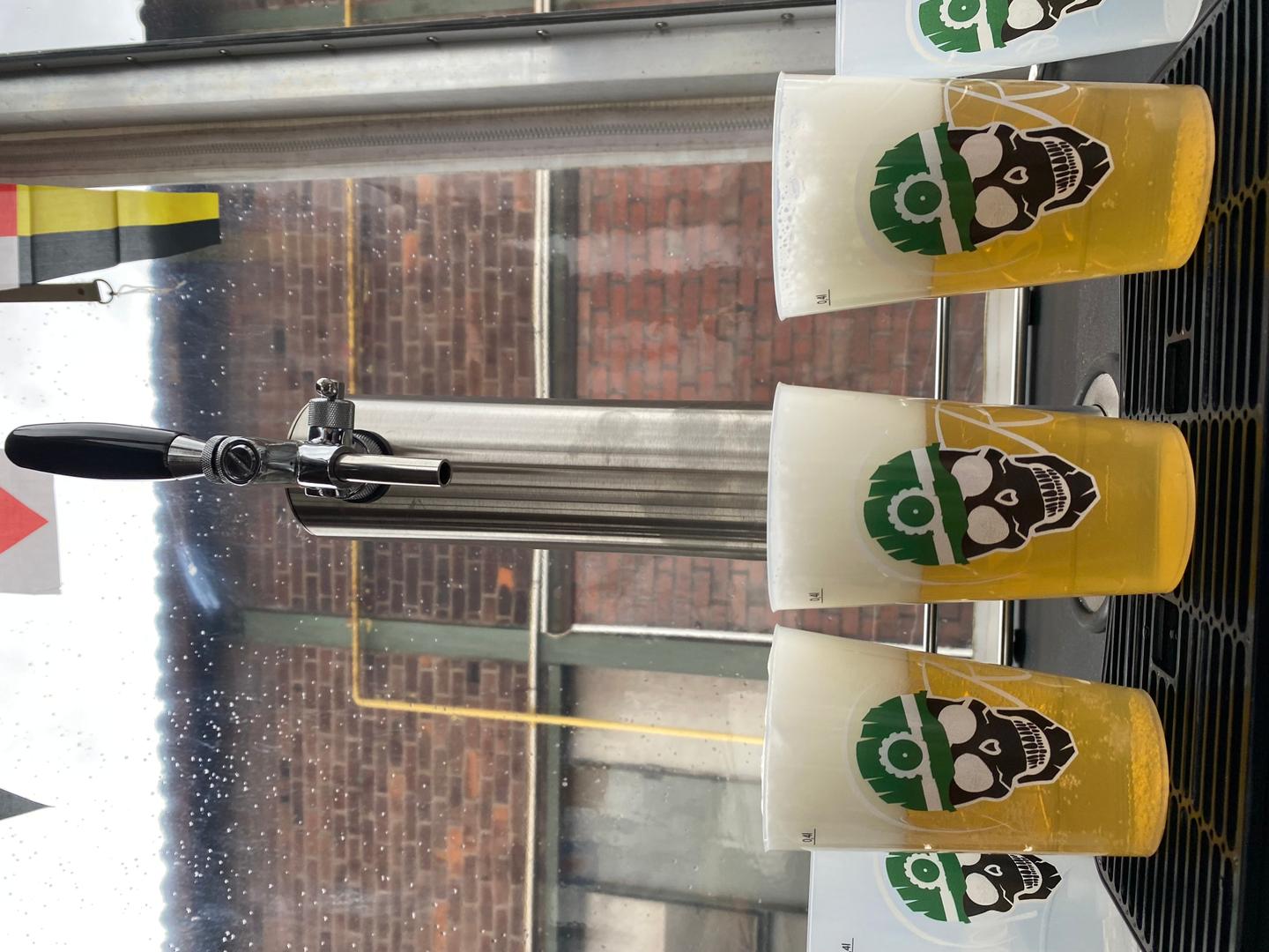 Junggesellenabschied mieten & vermieten - Junggesellenabschied, Geburtstagsparty für bis zu 23 Personen auf dem Partyboot/Partyfloß in Oberhausen