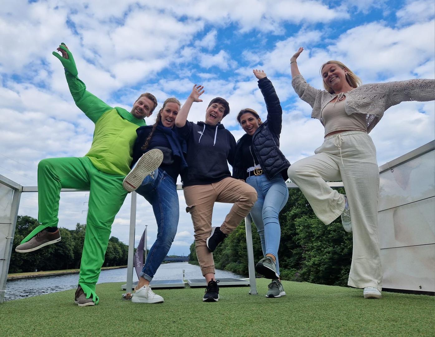 Junggesellenabschied mieten & vermieten - Junggesellenabschied, Geburtstagsparty für bis zu 23 Personen auf dem Partyboot/Partyfloß in Oberhausen