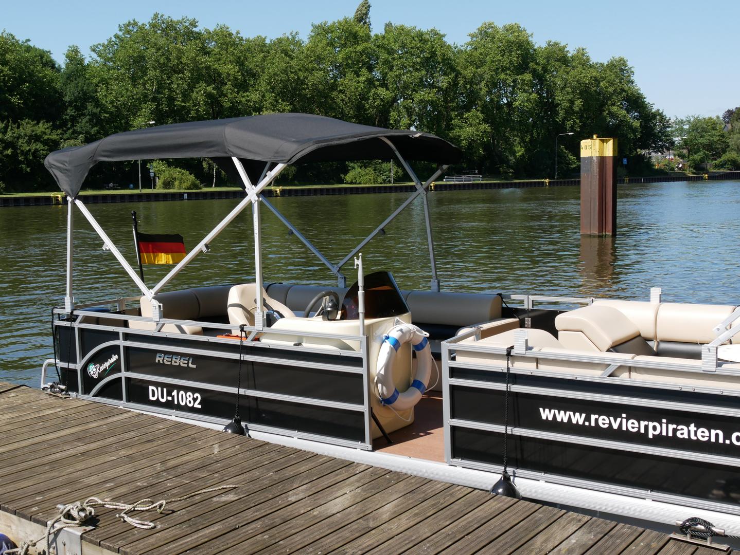 Junggesellenabschied mieten & vermieten - Junggesellenabschied, Geburtstagsparty für bis zu 23 Personen auf dem Partyboot/Partyfloß in Oberhausen