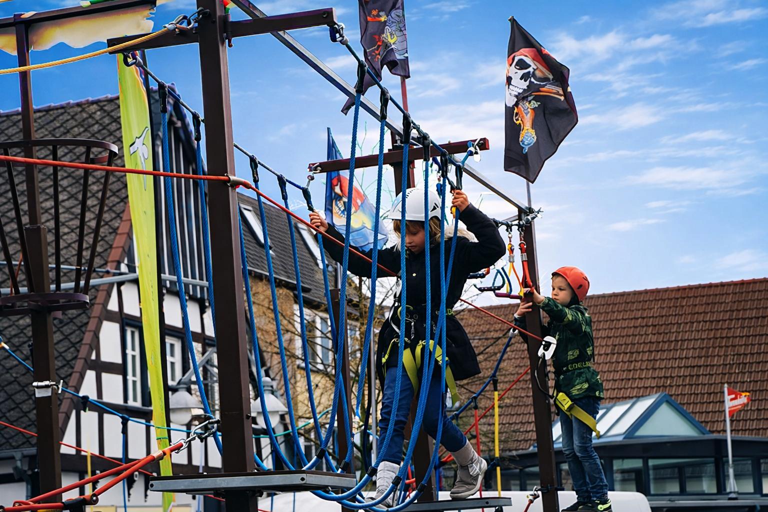 Klettergeräte mieten & vermieten - Der Kletterpirat - mobiler Kinderhochseilgarten – Co2 neutral - green event modul in Bramsche