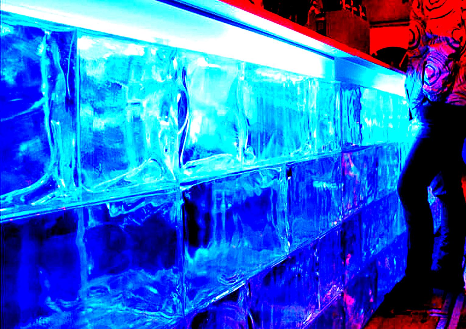 Mobile Bar mieten & vermieten - 2 m Acryl Eisbar inkl. Rückwand – Co2 neutral – green event in Bramsche