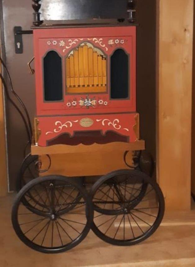 Kinderschminken mieten & vermieten - Popcorn Zuckerwatte Kinderschminken Kaspertheater Drehorgel LeierkastenDosenwerfen in München