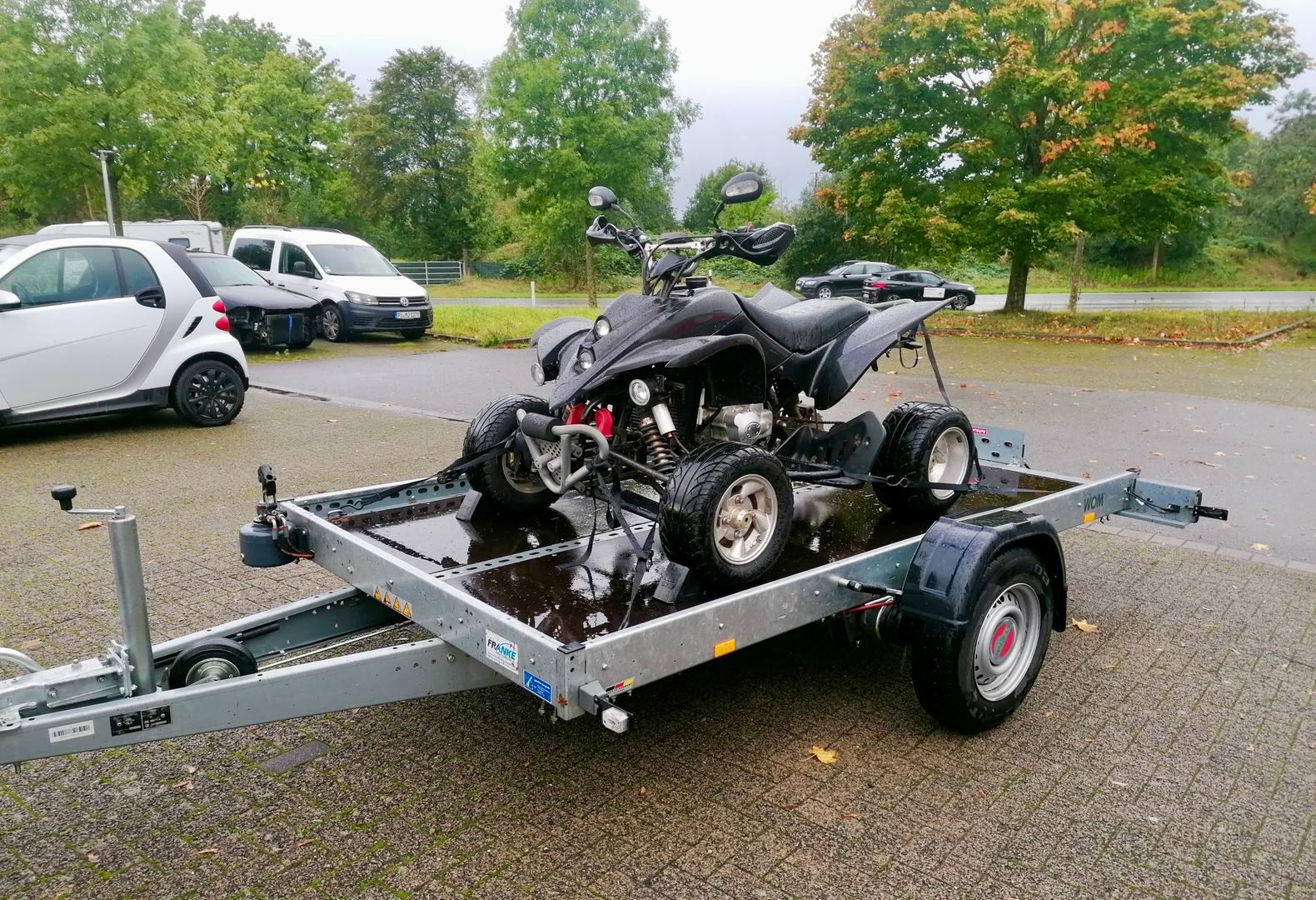 Motorradanhänger mieten & vermieten - Motorradanhänger mieten – 100 km/h – absenkbar von STEMA 🏍️ in Buchholz in der Nordheide