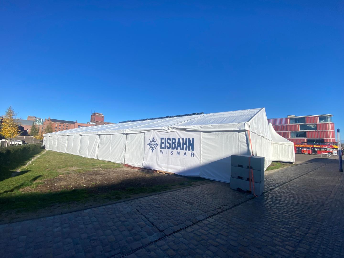 Festzelt mieten & vermieten - RÖDER Festzelt 50,00 x 15,00 Meter mit 3 Meter Seitenhöhe WINDLASTZONE 4 ZELT in Wismar