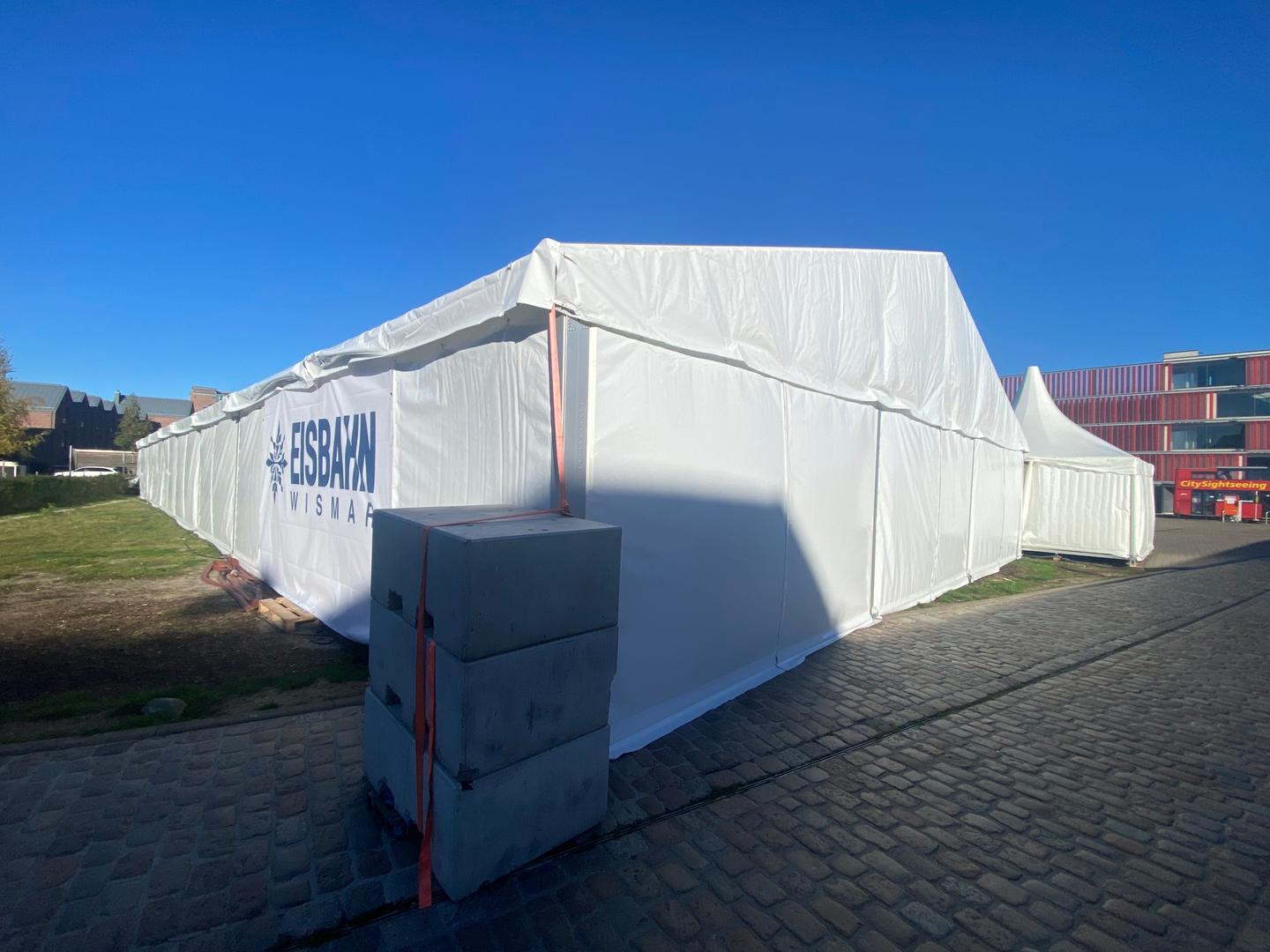 Festzelt mieten & vermieten - RÖDER Festzelt 50,00 x 15,00 Meter mit 3 Meter Seitenhöhe WINDLASTZONE 4 ZELT in Wismar