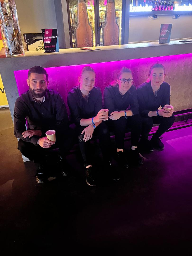 Event- & Messepersonal mieten & vermieten - Personal für Veranstaltungen - Service-Tresen -Logistik - in Bochum