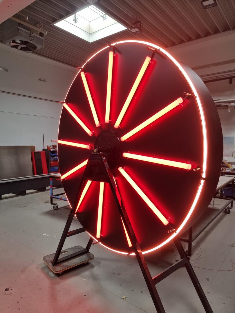 Glücksrad mieten & vermieten - XXL-Glücksrad in Berlin