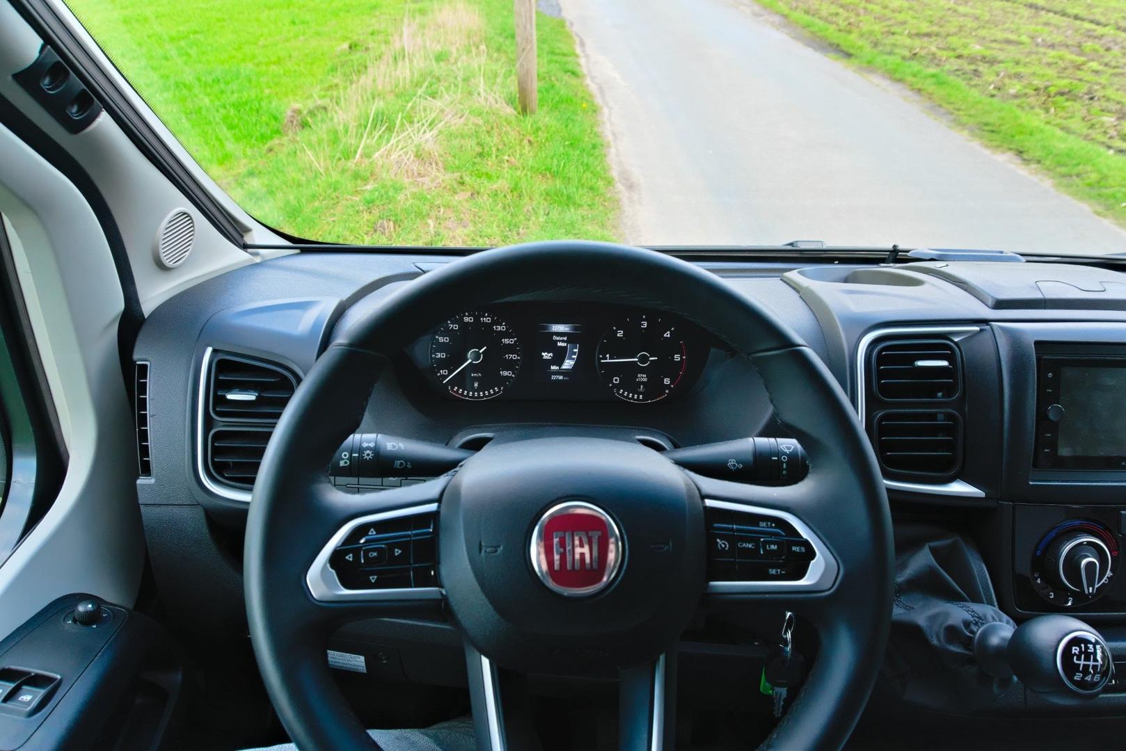 Wohnmobile mieten & vermieten - Carado T338 mit Hubbett in Marl