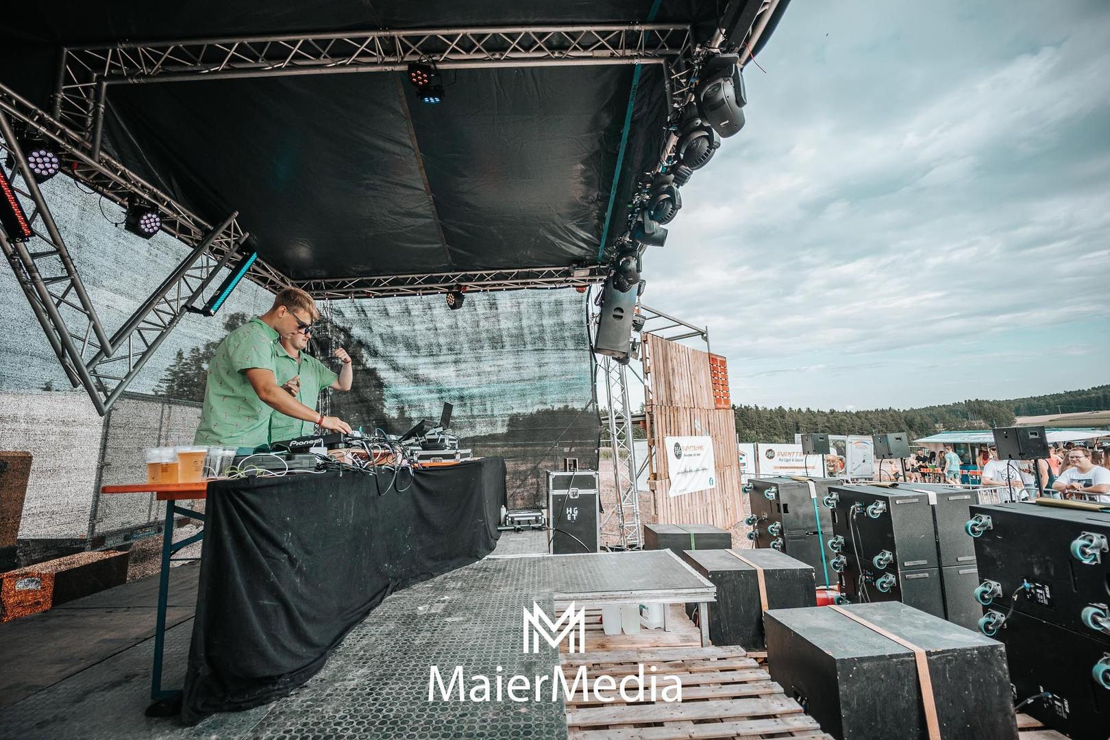 Bauzaun mieten & vermieten - Bühnenpodeste & Bühnen mieten – flexibel & professionell! in Niedertaufkirchen