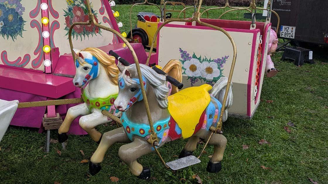 Karussell mieten & vermieten - Nostalgisches Hängekarussell in Nackenheim